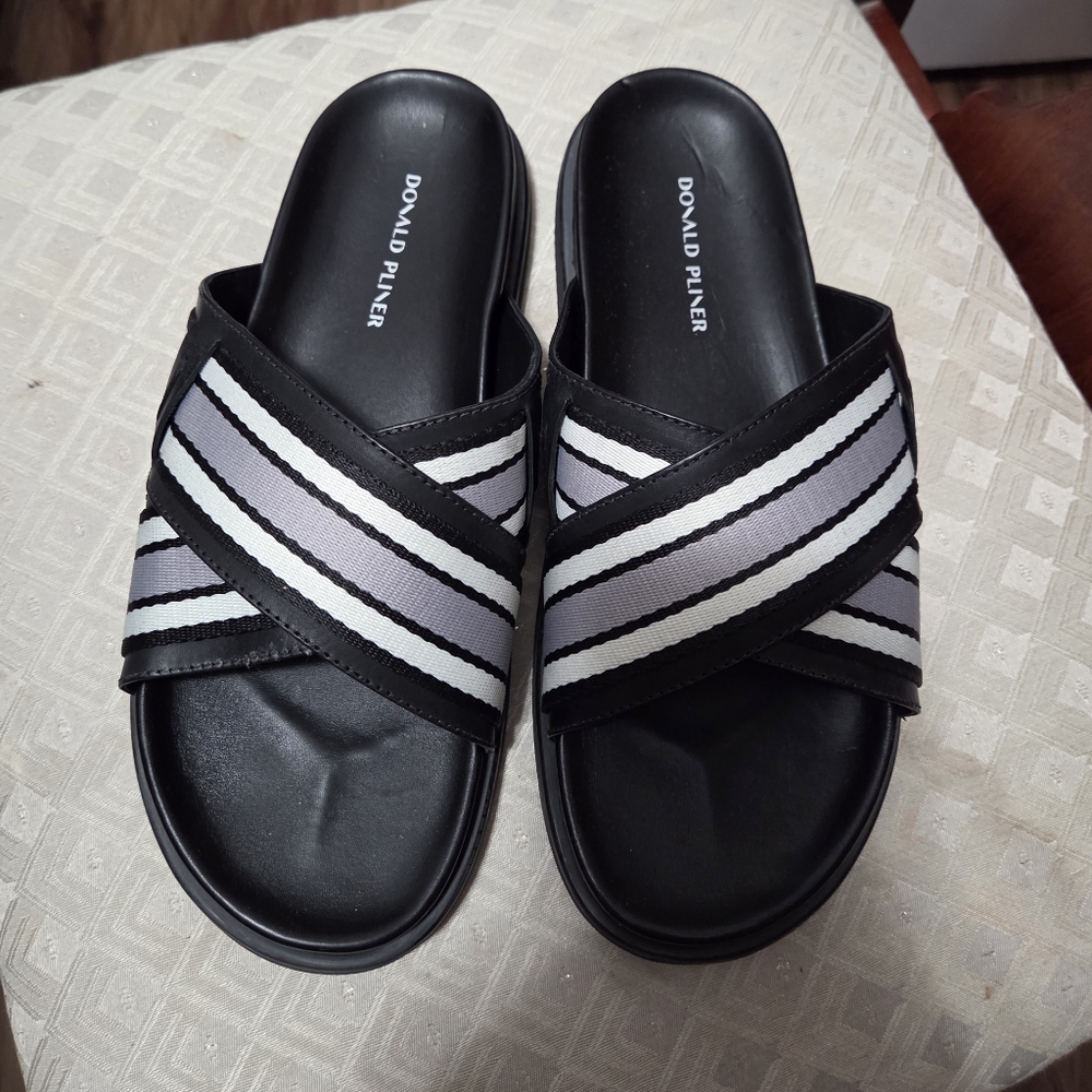 Donald Pliner Black and White Slide Sandals - Picture 5 of 6